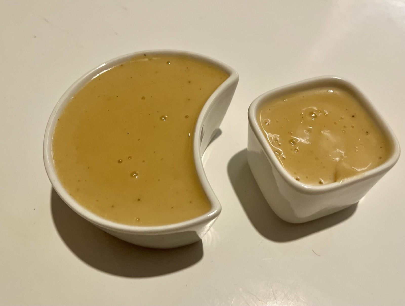 Dip z cukierków Werthers z czosnkiem do chipsów