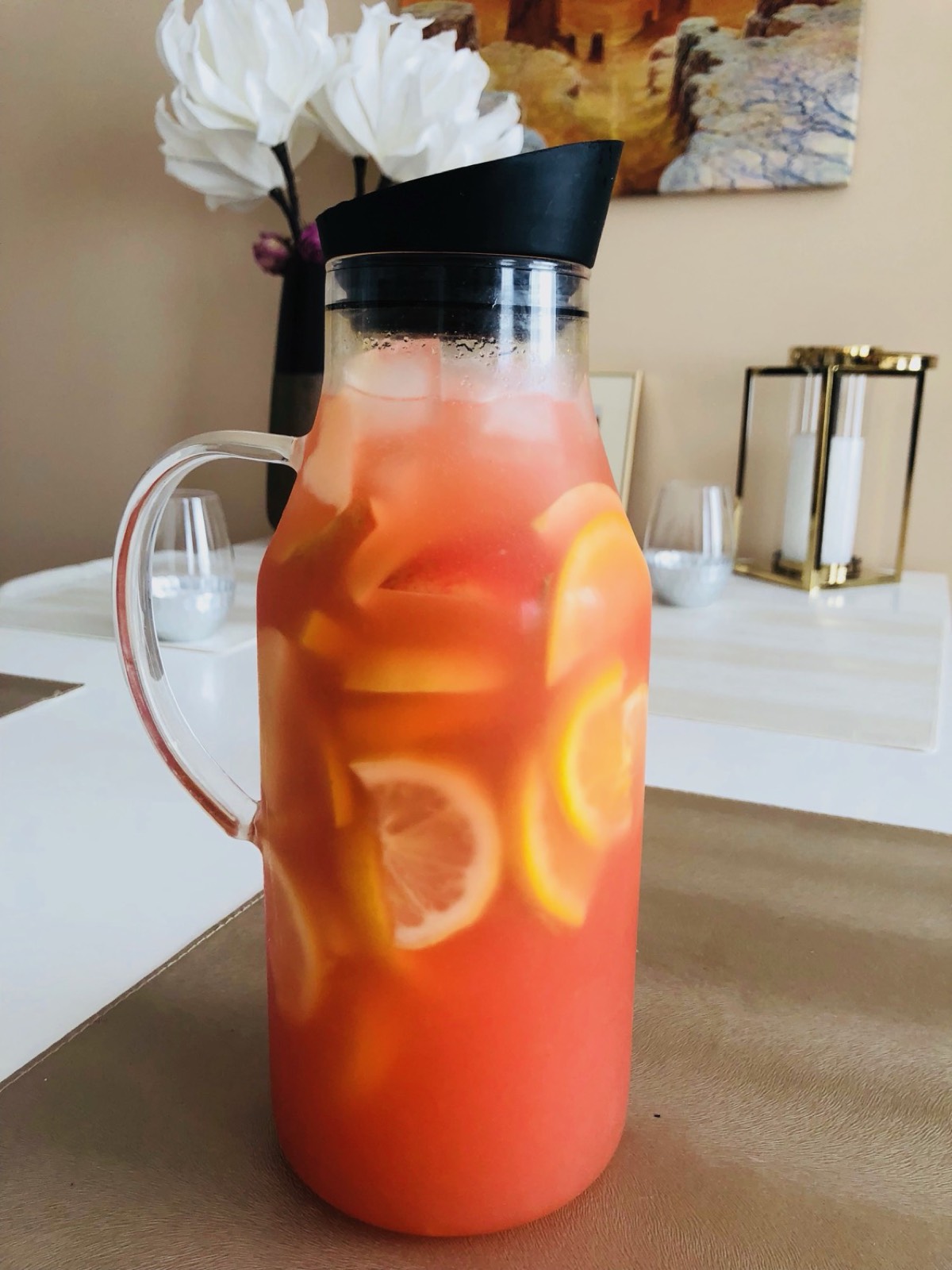 Sangria lemoniadowo - truskawkowa