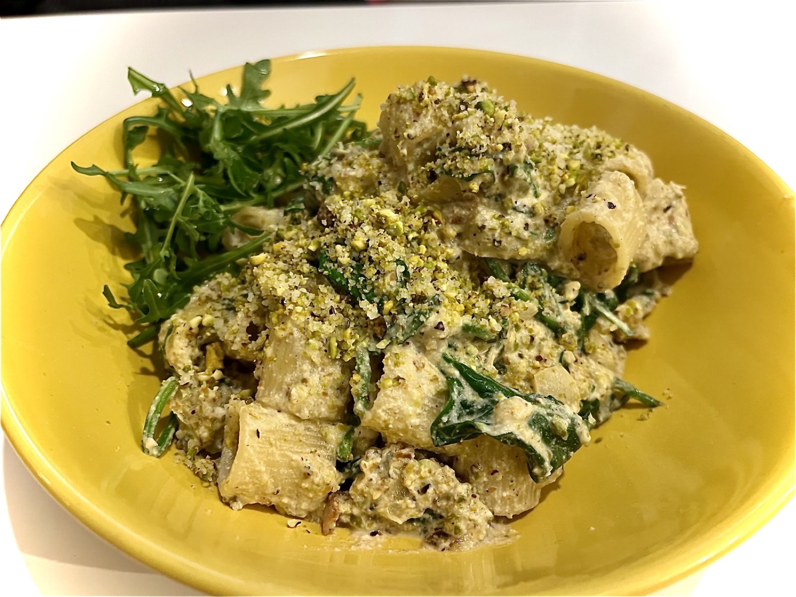 Spaghetti z pesto pistacjowym
